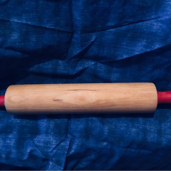 Wooden Rolling Pin with Red Handles - Picture 3 of 6
